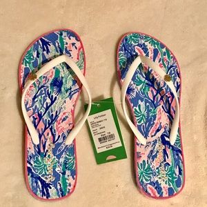 Lilly Pulitzer pool flip flop jet stream size 7/8